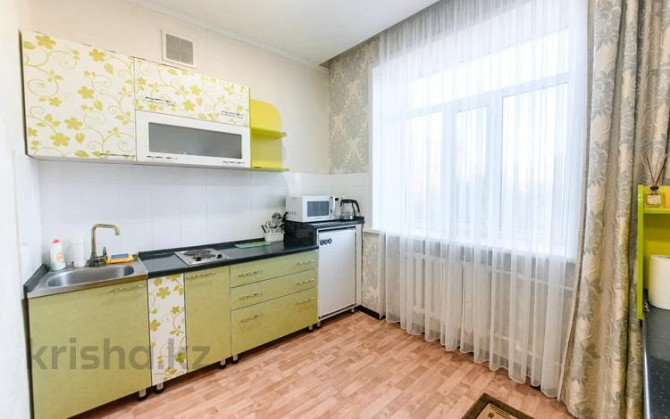 1-комнатная квартира, 43 м², 4/4 этаж посуточно, Республики 93/1 Темиртау - изображение 8