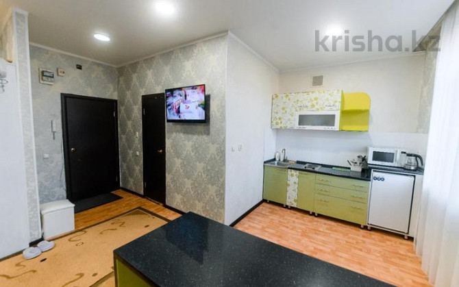 1-комнатная квартира, 43 м², 4/4 этаж посуточно, Республики 93/1 Темиртау - изображение 6