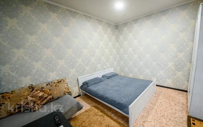 1-комнатная квартира, 43 м², 4/4 этаж посуточно, Республики 93/1 Темиртау - изображение 3