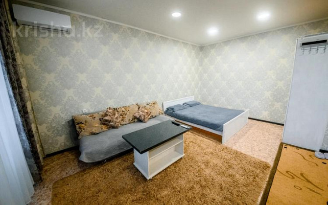 1-комнатная квартира, 43 м², 4/4 этаж посуточно, Республики 93/1 Темиртау - изображение 2