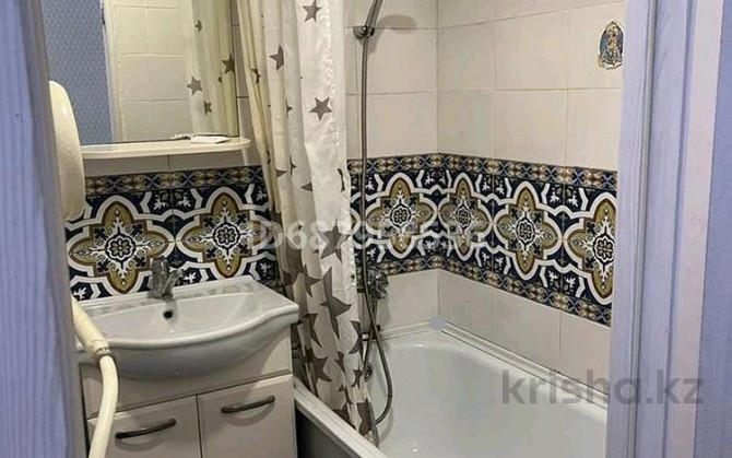 2-комнатная квартира, 50 м², 1/5 этаж посуточно, Маяковского 108 — Напротив магазина DWT Костанай - изображение 4