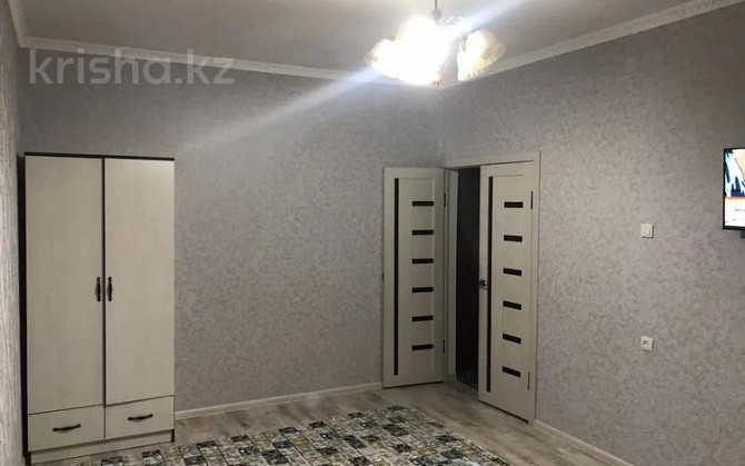 2-комнатная квартира, 46 м², 2/5 этаж посуточно, Мкр Восток-1 5 Караганда - изображение 5