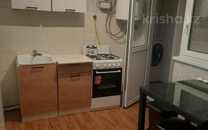 1-комнатная квартира, 36 м², 1/9 этаж посуточно, Микрорайон Астана 94 — проспект Назарбаева и Нурсат Shymkent - photo 2
