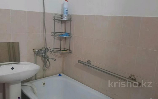 1-комнатная квартира, 36 м², 1/9 этаж посуточно, Микрорайон Астана 94 — проспект Назарбаева и Нурсат Shymkent - photo 3