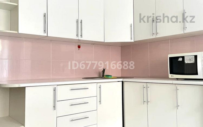2-комнатная квартира, 62 м², 2/5 этаж посуточно, Сатпаева 29/1 Усть-Каменогорск - изображение 5
