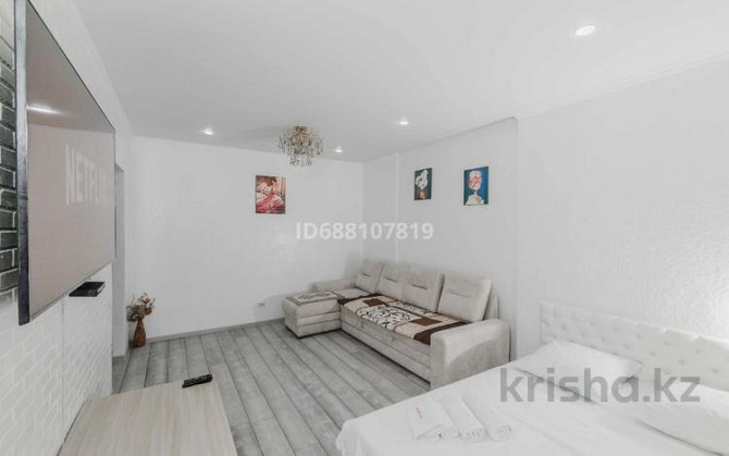 1-комнатная квартира, 42 м², 2/7 этаж посуточно, К. Толеметова 84 Шымкент - изображение 5