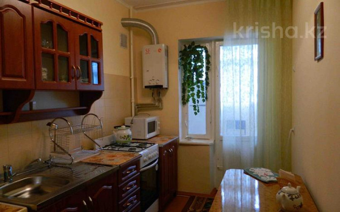 2-комнатная квартира, 52 м², 3/5 этаж посуточно, Жибек жолы 43 Shymkent - photo 1