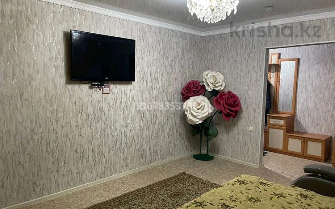 2-комнатная квартира, 52 м², 3/5 этаж посуточно, Иртышская Семей - изображение 3