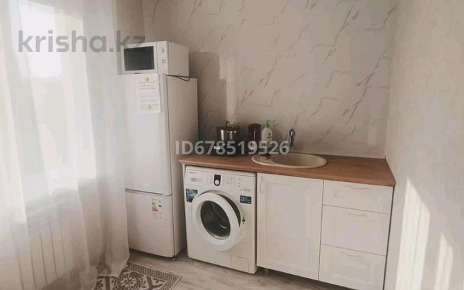1-комнатная квартира, 35 м², 3/5 этаж посуточно, Утепова 21 Усть-Каменогорск - изображение 1
