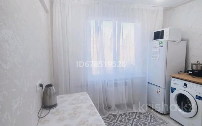 1-комнатная квартира, 35 м², 3/5 этаж посуточно, Утепова 21 Усть-Каменогорск - изображение 2