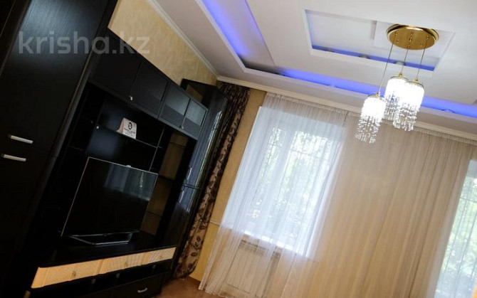 2-комнатная квартира, 45 м², 1 этаж посуточно, Абая 74А Караганда - изображение 5