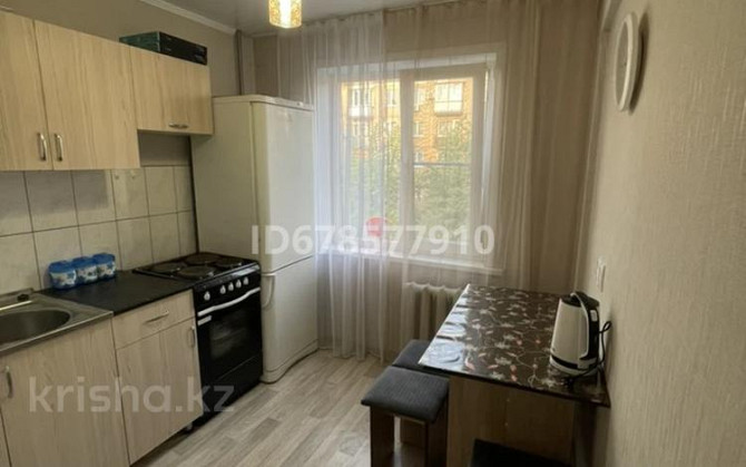 2-комнатная квартира, 52 м², 4/5 этаж посуточно, Казахстан 97 Усть-Каменогорск - изображение 1