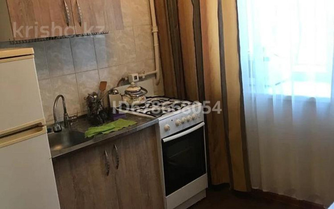 1-комнатная квартира, 43 м², 2/5 этаж посуточно, мкр Новый Город 60 — Бухар Жырау Караганда - изображение 3