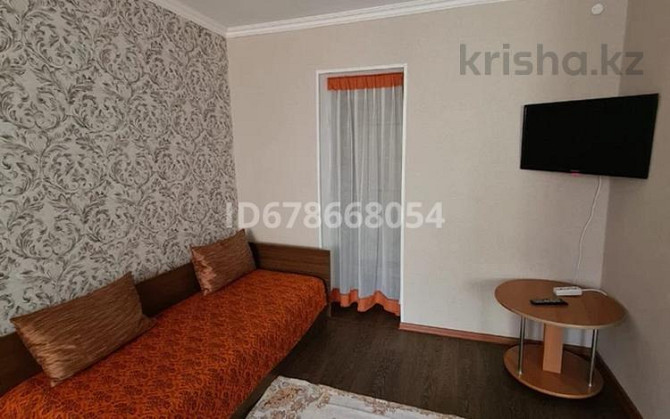1-комнатная квартира, 43 м², 2/5 этаж посуточно, мкр Новый Город 60 — Бухар Жырау Караганда - изображение 4
