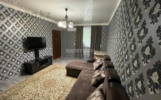 2-комнатная квартира, 46 м², 1/3 этаж посуточно, Аскарова 3 — Рядом с Шымкент Плазой Шымкент - изображение 1