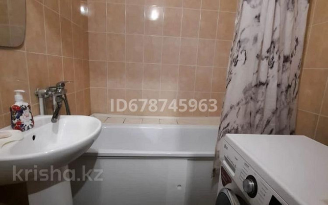 1-комнатная квартира, 42 м², 5/9 этаж посуточно, Есенберлина 23/2 Усть-Каменогорск - изображение 8