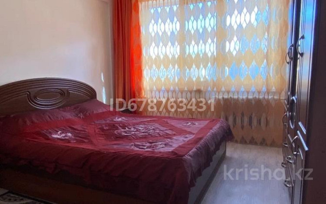 2-комнатная квартира, 50 м², 2/5 этаж посуточно, Бульвар Гагарина 26 Усть-Каменогорск - изображение 2
