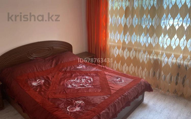 2-комнатная квартира, 50 м², 2/5 этаж посуточно, Бульвар Гагарина 26 Усть-Каменогорск - изображение 1