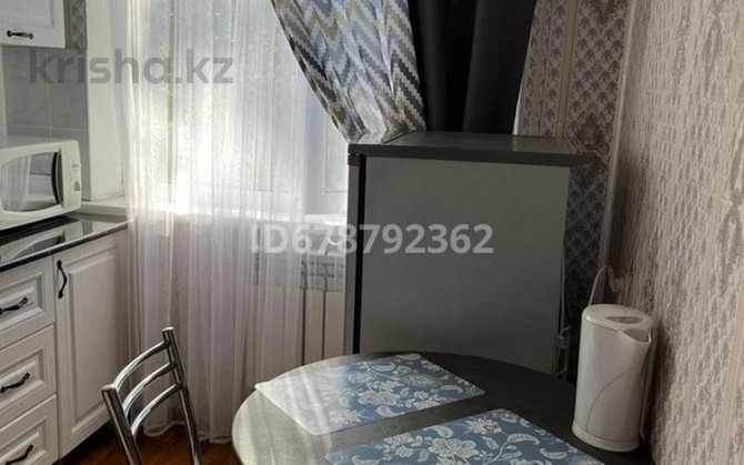1-комнатная квартира, 47 м², 2/5 этаж посуточно, 6 микрорайон 38 Темиртау - изображение 8