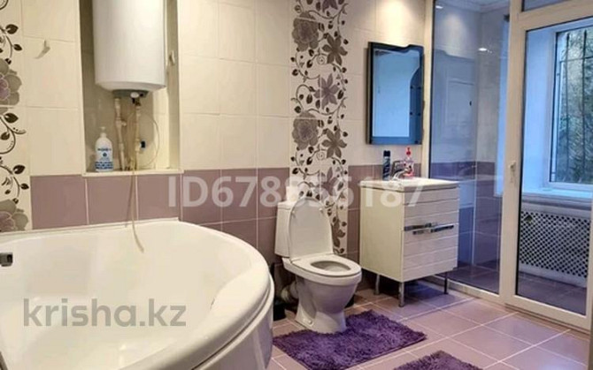 1-комнатная квартира, 42 м², 2/9 этаж посуточно, мкр Новый Город, Нуркен Абдирова 20 Караганда - изображение 1