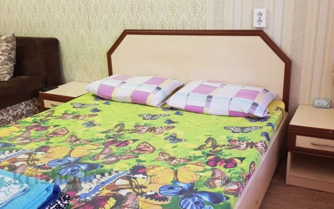 1-комнатная квартира, 34 м², 3/5 этаж посуточно, Каирбаева 74 Павлодар - изображение 3