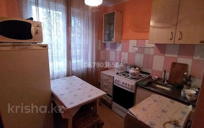 1-комнатная квартира, 32 м², 1/5 этаж посуточно, Махамбета 128 — Азаттык- Атырау - изображение 2