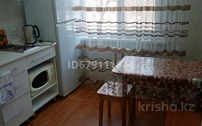 2-комнатная квартира, 45 м², 2/5 этаж посуточно, Казахстан 92 — Центральный рынок Усть-Каменогорск - изображение 5