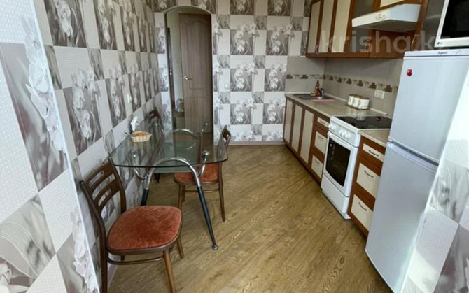 1-комнатная квартира, 38 м², 7/9 этаж посуточно, Крылова 66 — Набережная славского Усть-Каменогорск - изображение 6