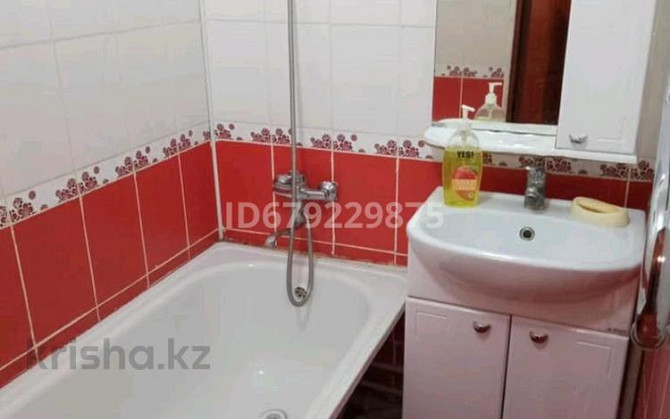 2-комнатная квартира, 48 м², 1/5 этаж посуточно, мкр Новый Город, Ермекого Караганда - изображение 4