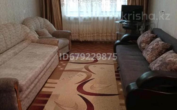 2-комнатная квартира, 48 м², 1/5 этаж посуточно, мкр Новый Город, Ермекого Караганда - изображение 2
