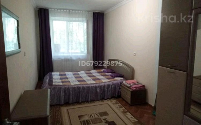 2-комнатная квартира, 48 м², 1/5 этаж посуточно, мкр Новый Город, Ермекого Караганда - изображение 1
