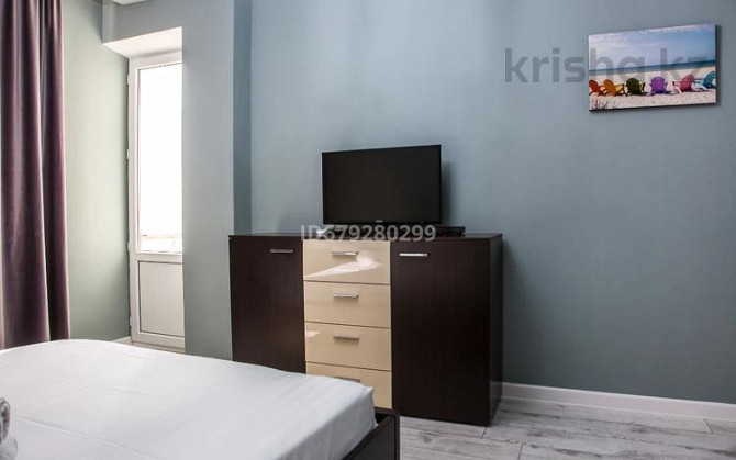 1-комнатная квартира, 50 м², 4/6 этаж посуточно, ул. Владимирская 2в Атырау - изображение 8