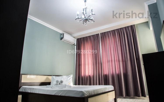 1-комнатная квартира, 50 м², 4/6 этаж посуточно, ул. Владимирская 2в Атырау - изображение 1