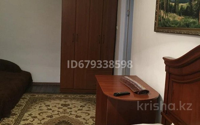 1-комнатная квартира, 25 м², 5/5 этаж посуточно, мкр Центральный, Махамбета 123 — Тельмана Атырау - изображение 3