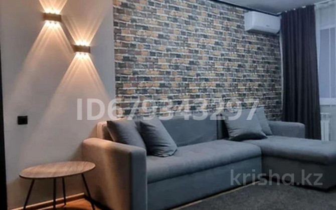 2-комнатная квартира, 42 м², 5/5 этаж посуточно, Туркестанская 2/3 — Площадь Аль-фараби-Момышулы Shymkent - photo 1