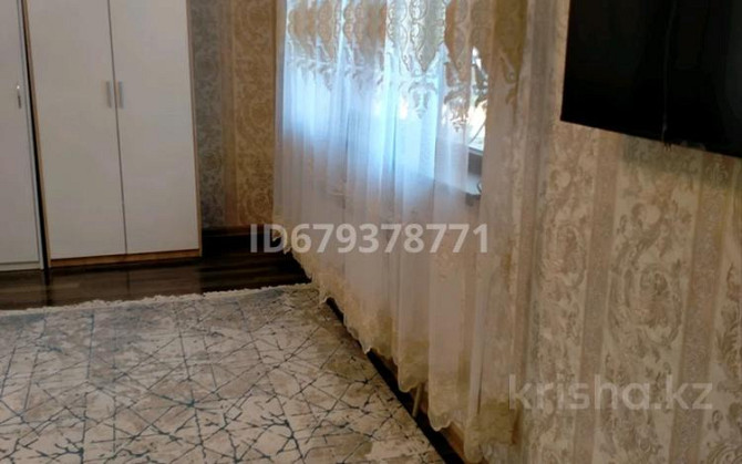 2-комнатная квартира, 70 м², 3/9 этаж посуточно, мкр Нурсат 2 14 — Аргынбекова Шымкент - изображение 4