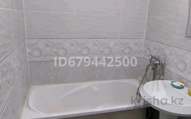 1-комнатная квартира, 32 м², 3/5 этаж посуточно, Махамбета 128 — Азаттык Atyrau - photo 8