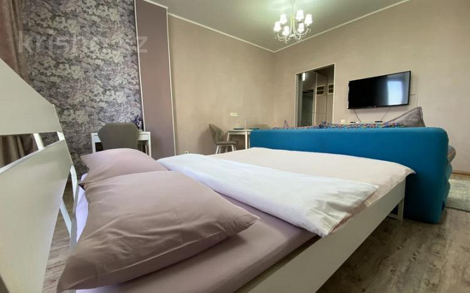 1-комнатная квартира, 40 м², 4/12 этаж посуточно, Кунаева 38Б — Кунаева Шымкент - изображение 8