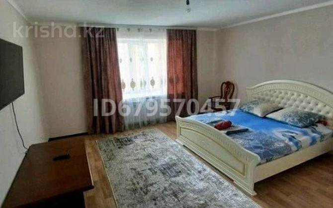 1-комнатная квартира, 45 м², 7/9 этаж посуточно, Нур Актобе — На против Анвара Актобе - изображение 1