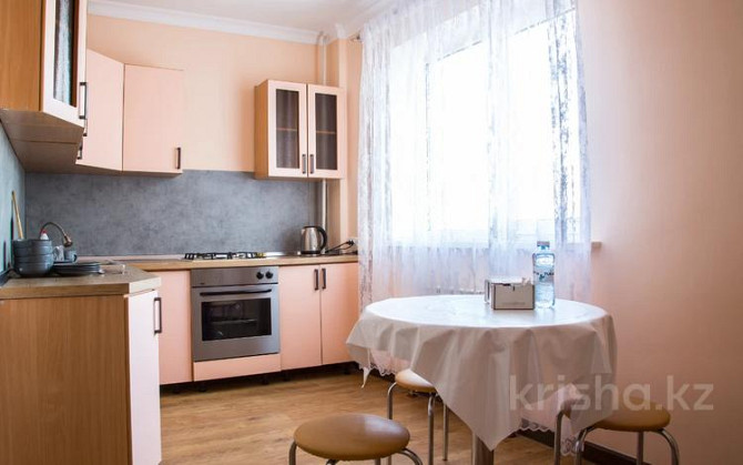1-комнатная квартира, 50 м², 6/9 этаж посуточно, Микрорайон Сары Арка 40 Атырау - изображение 7
