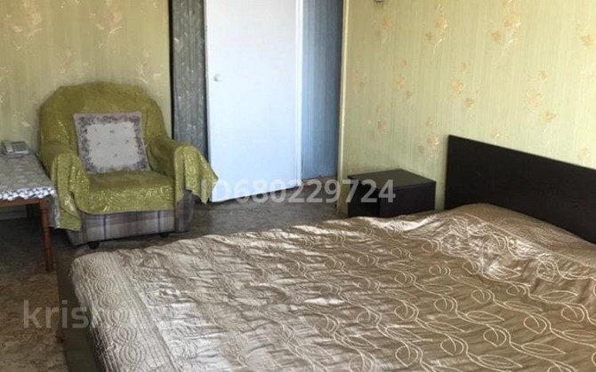 1-комнатная квартира, 36.1 м², 7/9 этаж посуточно, мкр Тастак-3 77 — Ислама Каримова Almaty - изображение 1