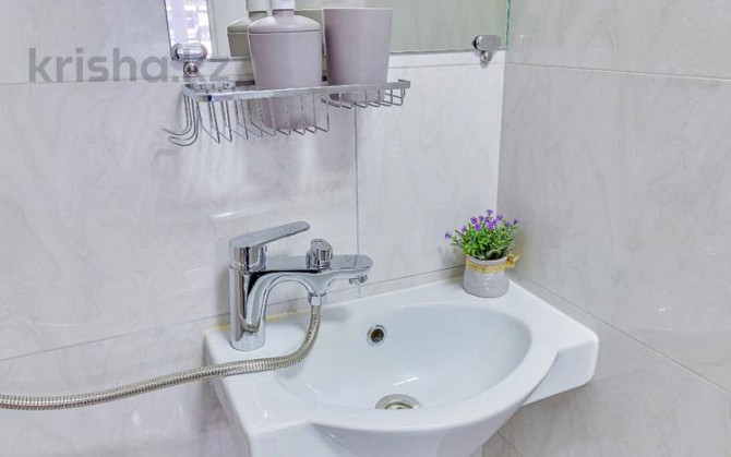 1-комнатная квартира, 17 м², 1/5 этаж посуточно, Казыбек би 126 Almaty - изображение 7
