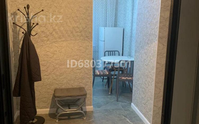 1-комнатная квартира, 36 м² посуточно, мкр Аксай-3 13 — Толеби Момушулы Almaty - изображение 2