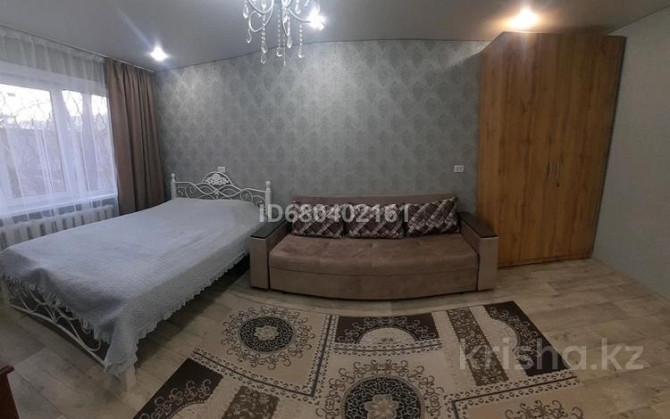 1-комнатная квартира, 42 м², 2/5 этаж посуточно, Крылова 81 — Район Колоса Ust-Kamenogorsk - photo 3