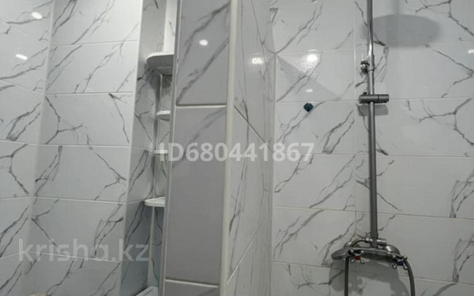 1-комнатная квартира, 35 м², 2/5 этаж посуточно, Гагарина 99/1 Oral - photo 7