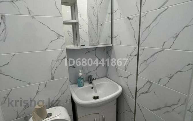 1-комнатная квартира, 35 м², 2/5 этаж посуточно, Гагарина 99/1 Oral - photo 6