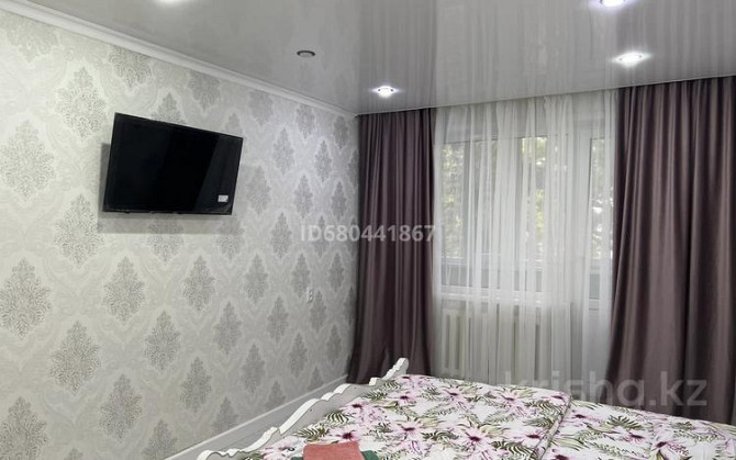 1-комнатная квартира, 35 м², 2/5 этаж посуточно, Гагарина 99/1 Oral - photo 4