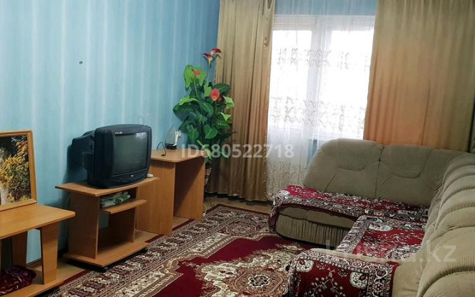 2-комнатная квартира, 47 м², 3/5 этаж посуточно, 9-й мкр 11 Степногорск - изображение 1