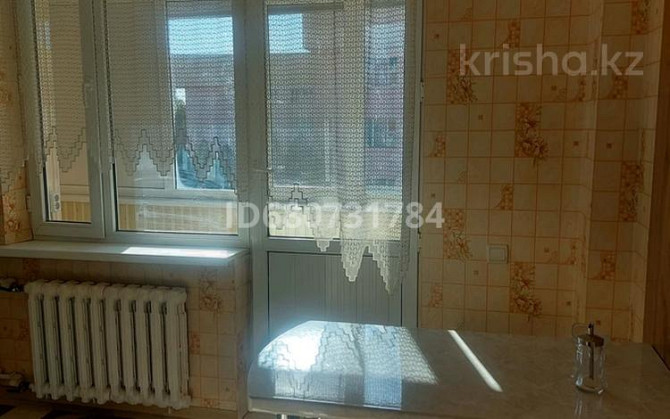 1-комнатная квартира, 58 м², 3/5 этаж посуточно, 4 мкр 38А — Абая  - photo 4
