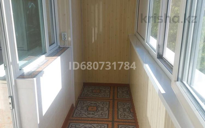 1-комнатная квартира, 58 м², 3/5 этаж посуточно, 4 мкр 38А — Абая  - photo 1